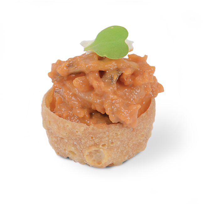 Mini vol-au-vent stuffed with shrimps